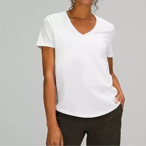 LULULEMON Love Tee Short Sleeve V-Neck T-Shirt. Size 4